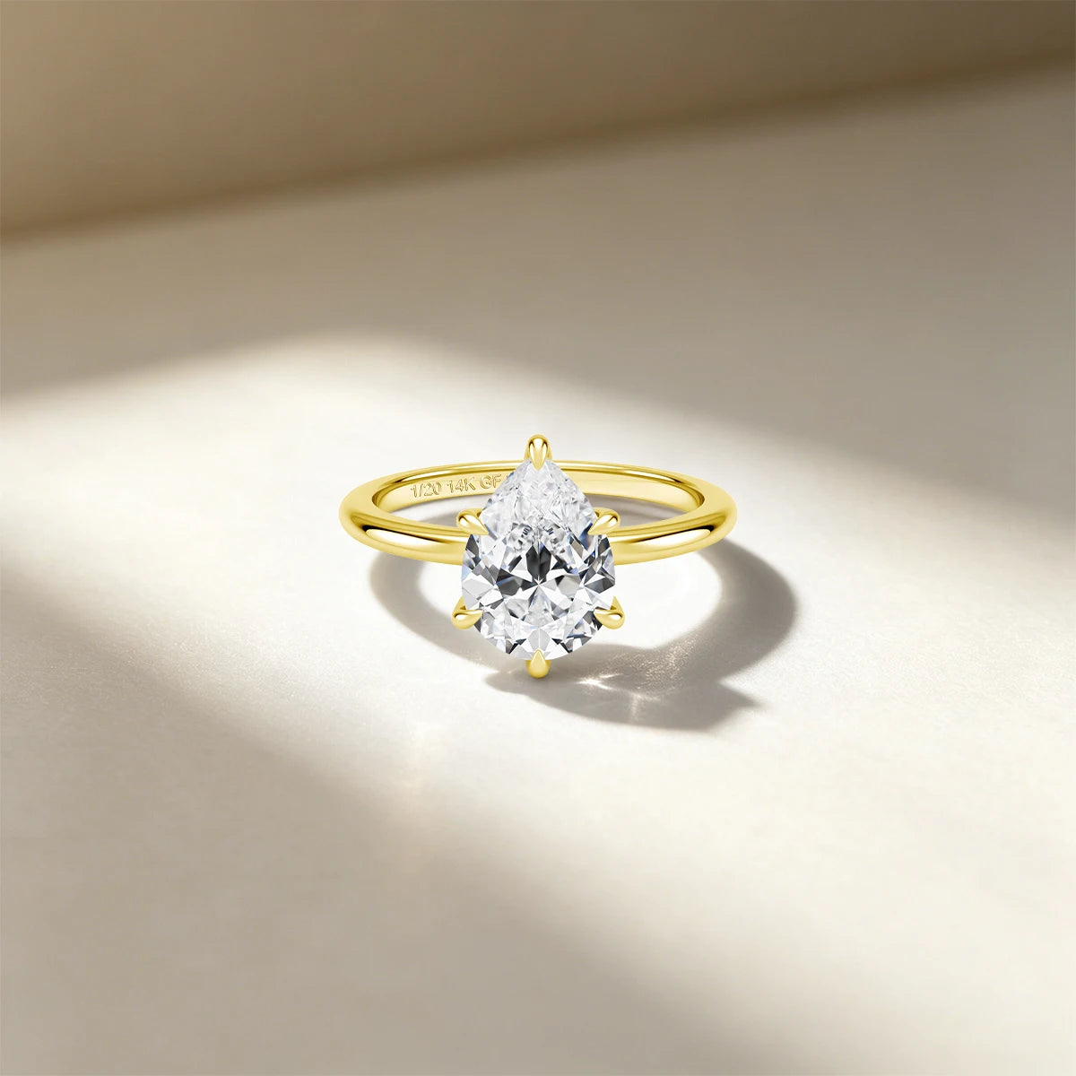 Solid 14K Gold Filled Solitaire Moissanite Diamond Ring 2CT Pear Cut D VVS1 Au585 Ring for Women Minimalist Engagement Jewelry