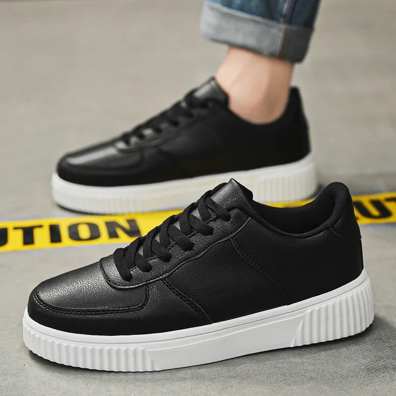 Designer leather men shoes trend white light casual sneakers male Outdoor non-slip walking teenager vulcanized footwear