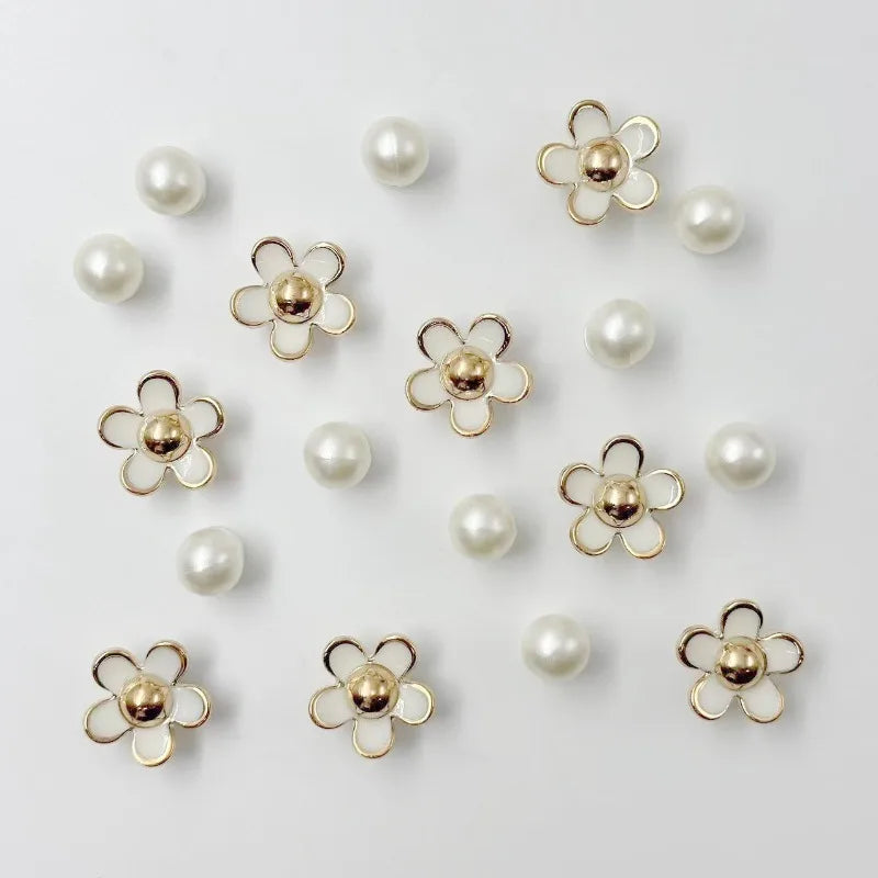 3D Cute Daisies Pearl Set Shoe Charms Accessories for Slide Sandals DIY Clogs Decoration Shoe Buckle Pins Shoe Decoration Gifts