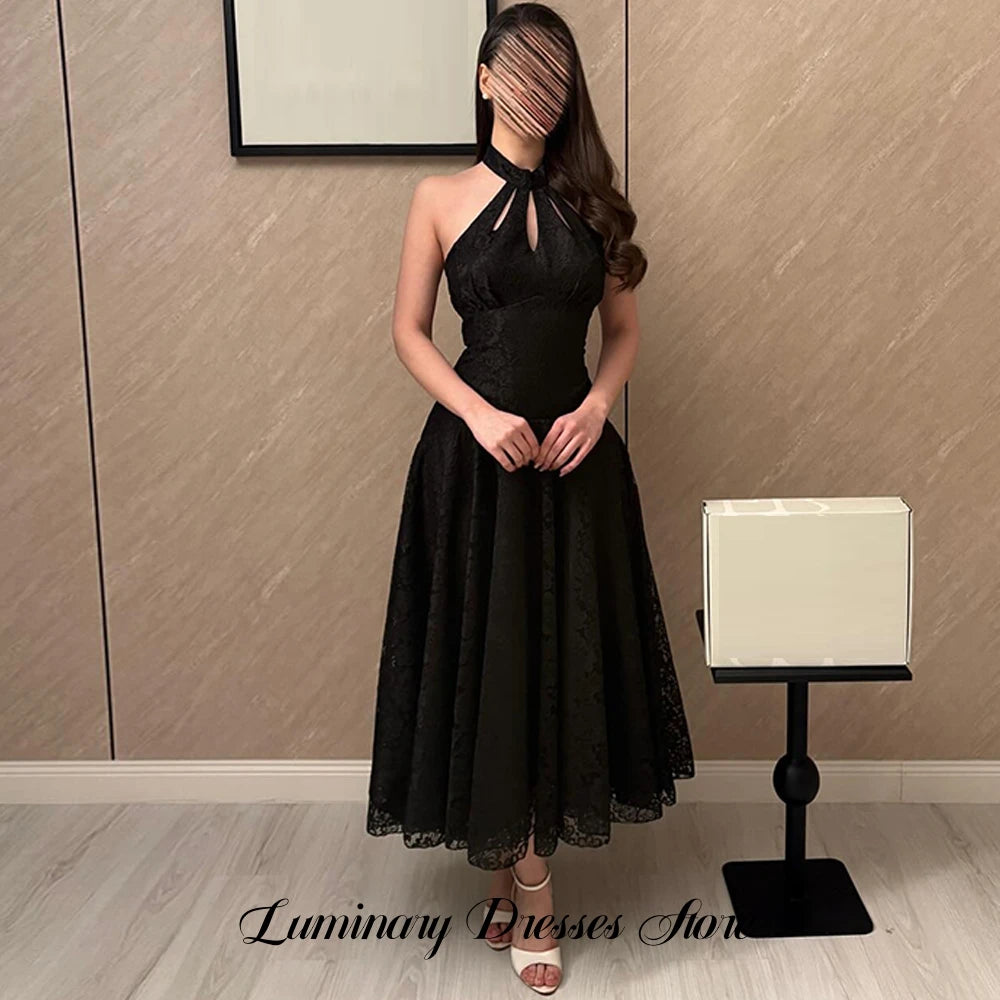 Elegant Black Lace Evening Dress Simple Sleeveless Prom Dresses Delicate Halter Backless Customized Special Occasion Gowns