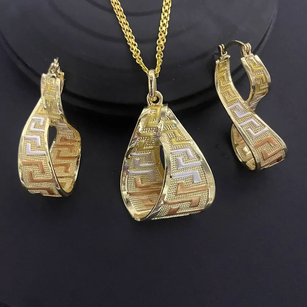 24K Gold-plated Two Piece Copper Jewelry Set India Dubai Jewelry Gold Warped Geometry Necklace Earrings
