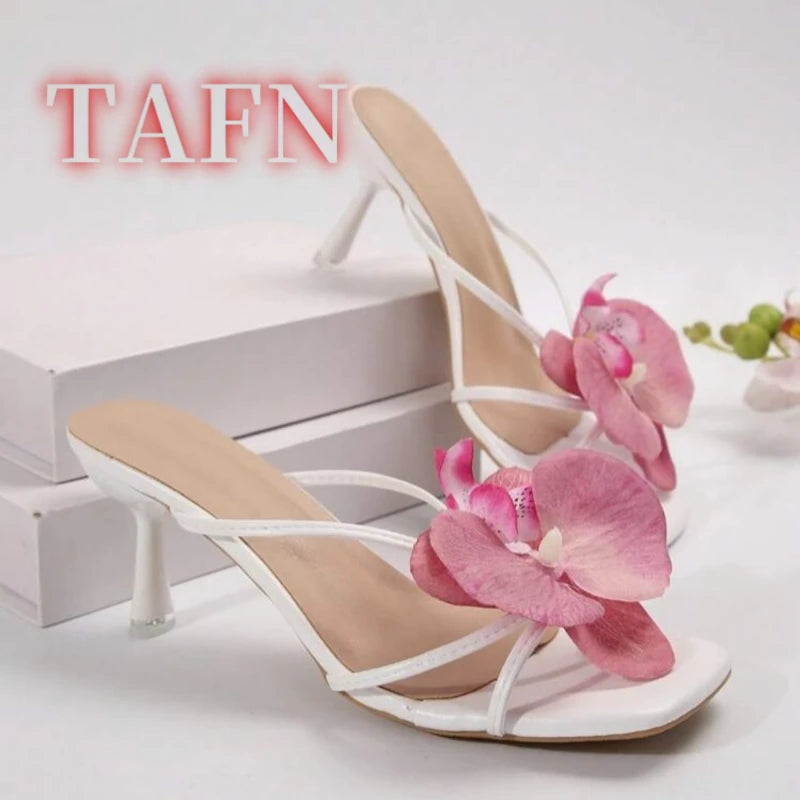 Vacation Style Flower Heeled Slippers Women Pink Blue Purple Floral Mules Square Toe Kitten Heel Slipper Fashion Beach Sandals