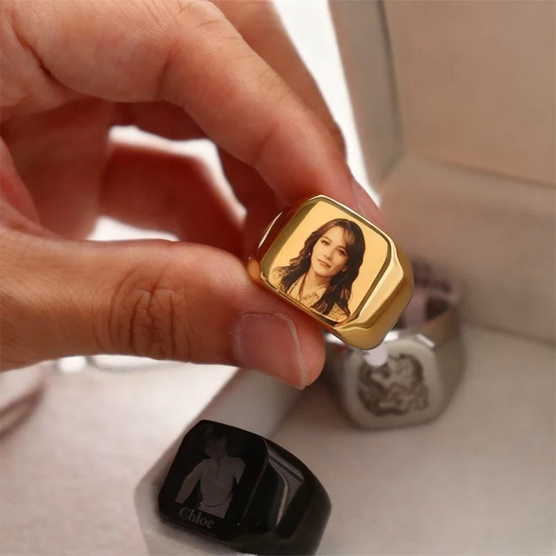 Custom Mens Rings Engraved Photo Stamp Logo Letter Fashion Gold 18mm Stainless Steel Jewelry Wide Ring For Man Party Accessories