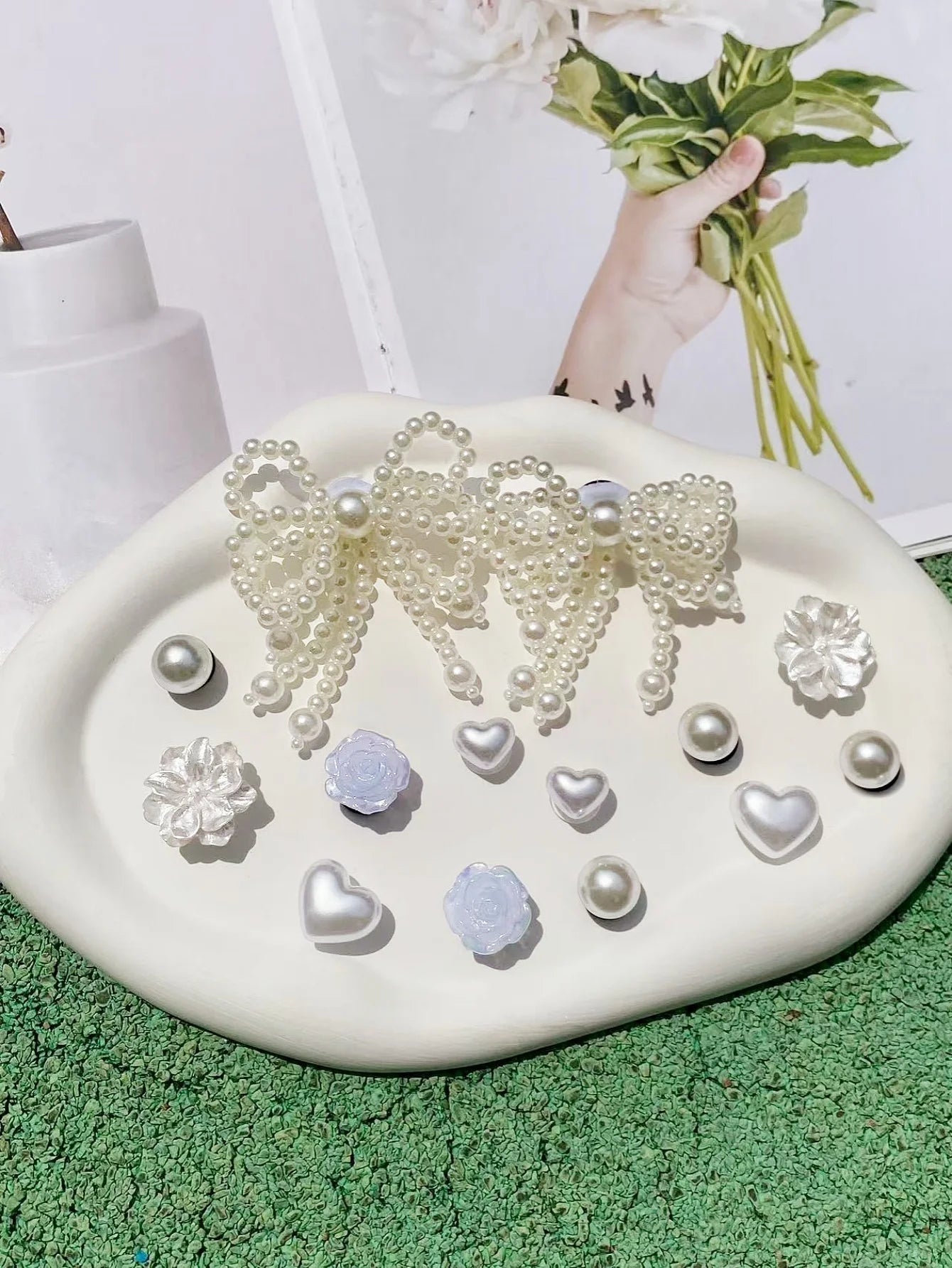 14 pieces of pearl bows, hearts, ABS pearls, roses, flower shoe buckles DIY decorations, multi-functional shoe clip accessories