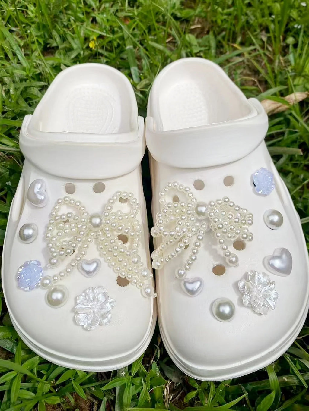 14 pieces of pearl bows, hearts, ABS pearls, roses, flower shoe buckles DIY decorations, multi-functional shoe clip accessories